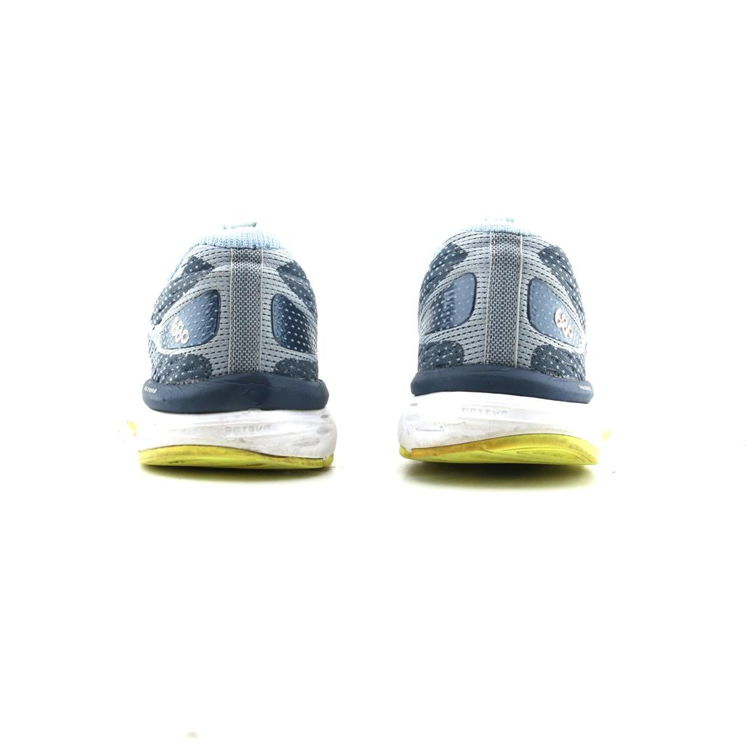 NEW BALANCE 680V6