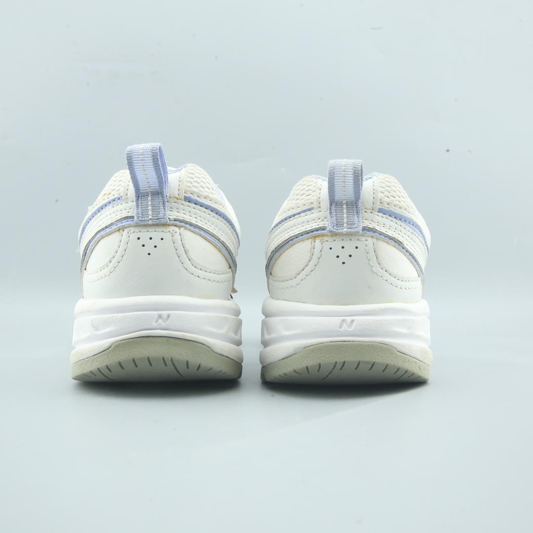 NEW BALANCE 409