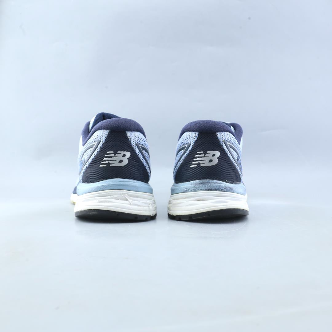 NEW BALANCE 880V9