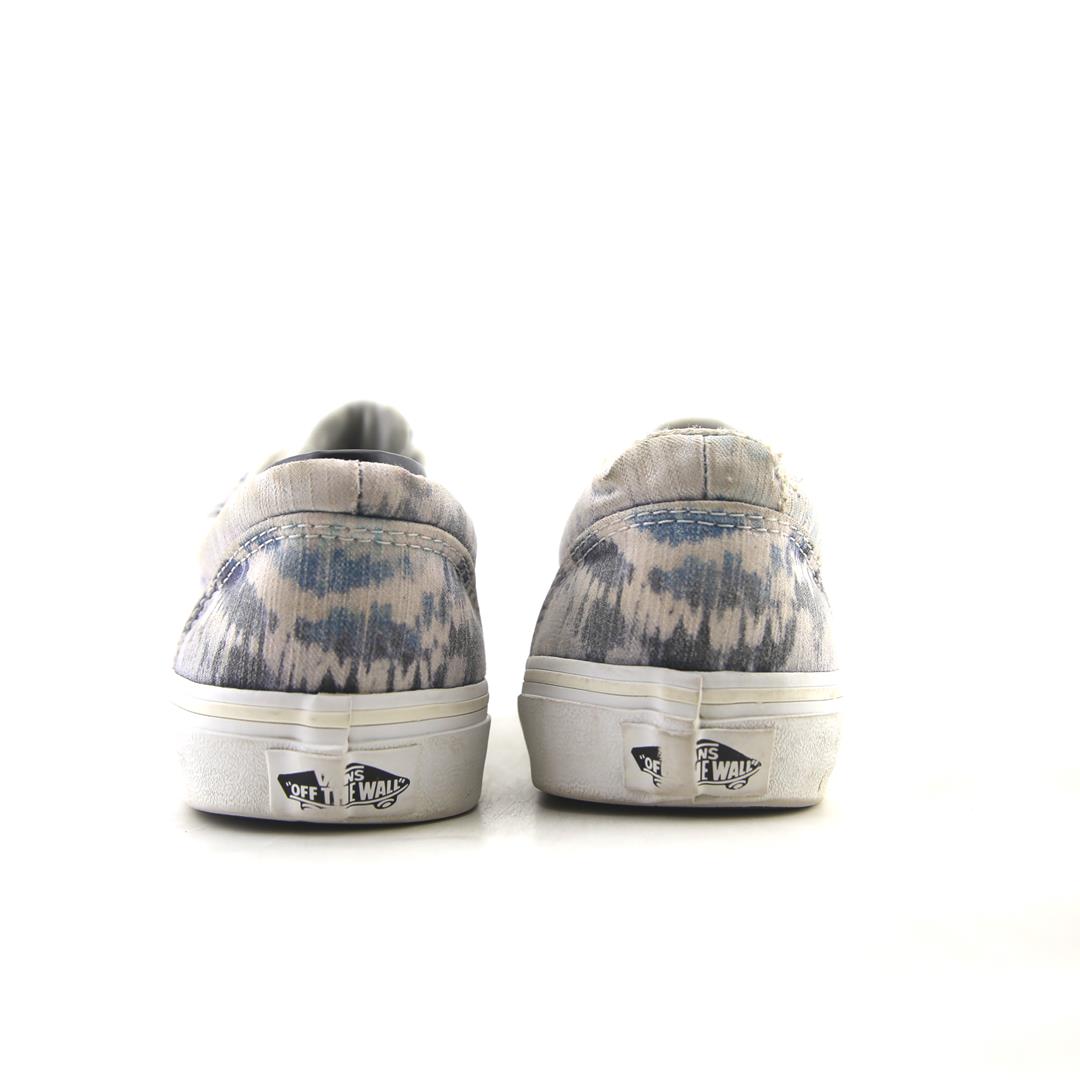 VANS AUTHENTIC
