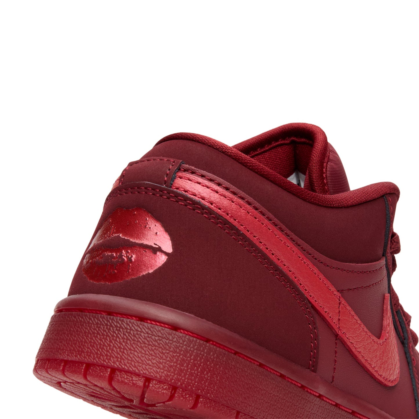 Jordan
Wmns Air Jordan 1 Low Se (Team Red/Sierra Red)