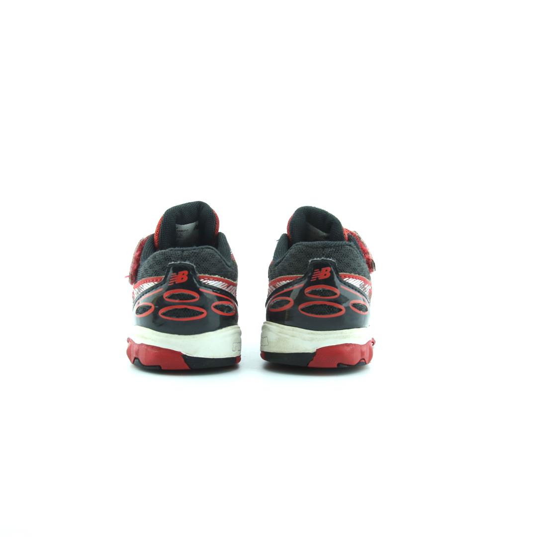 NEW BALANCE 680 V3