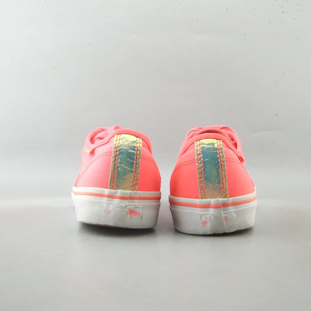 VANS AUTHENTIC