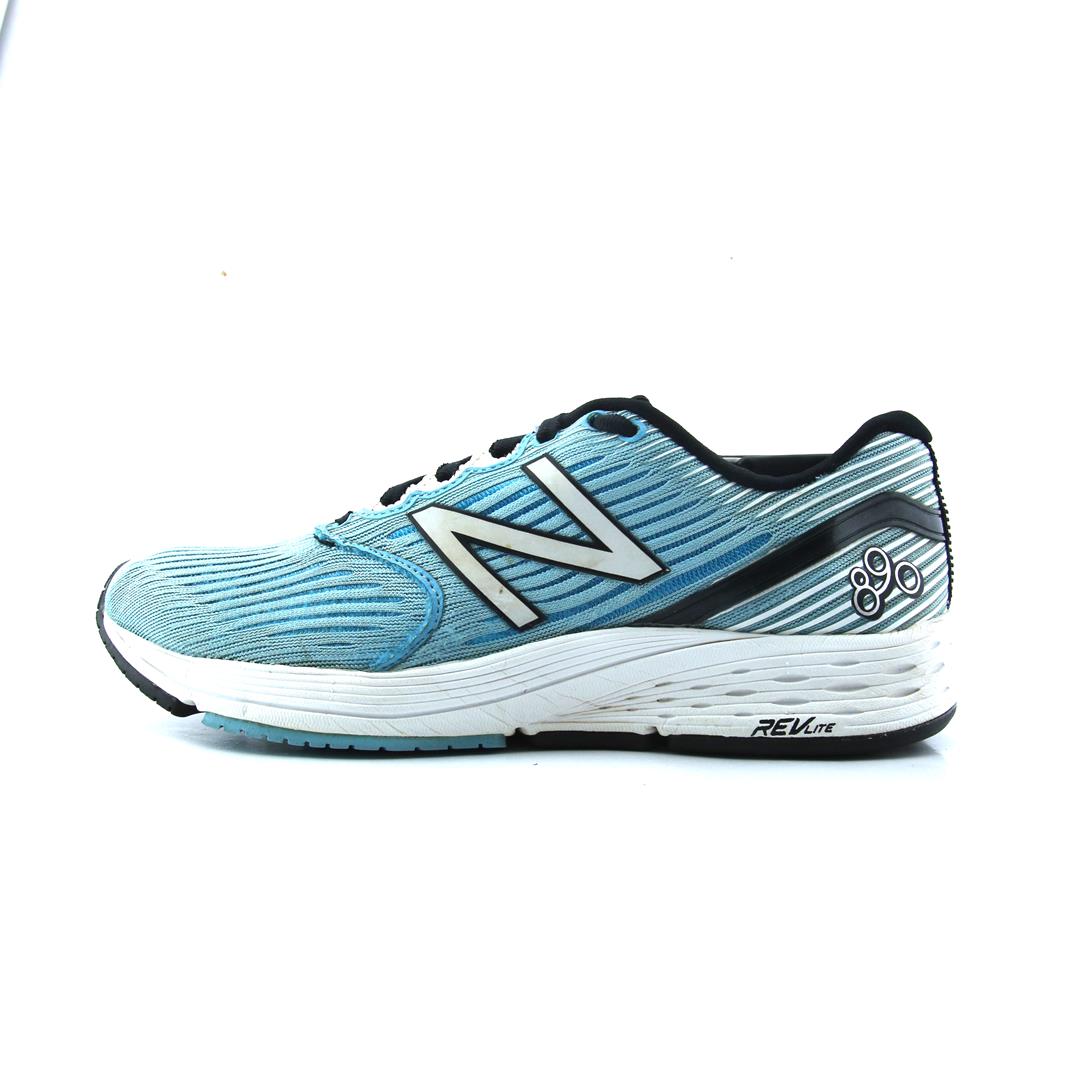 NEW BALANCE 890V6