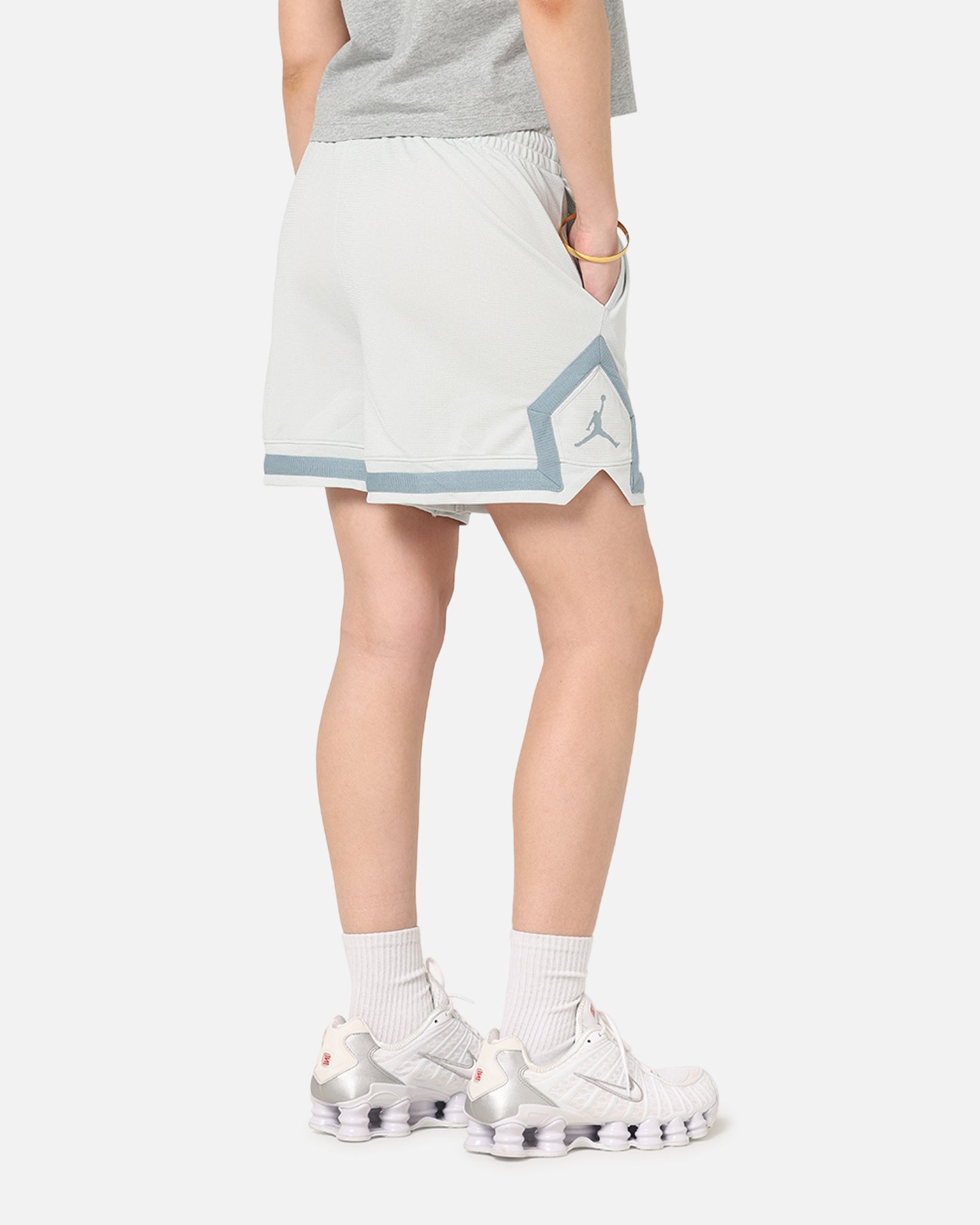 Jordan Women's Dri-FIT 4" Diamond Shorts Light Silver