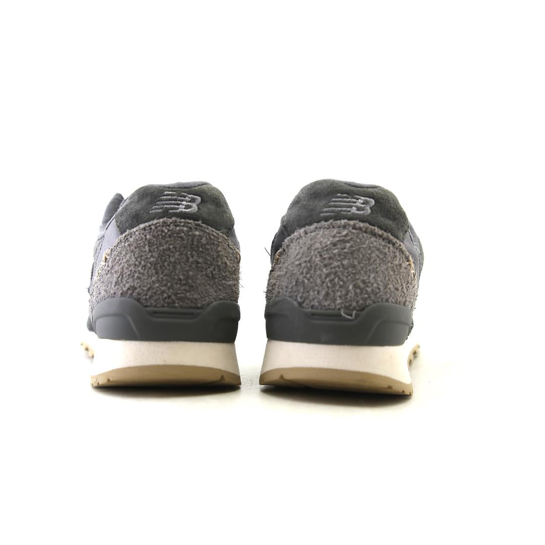 NEW BALANCE 696