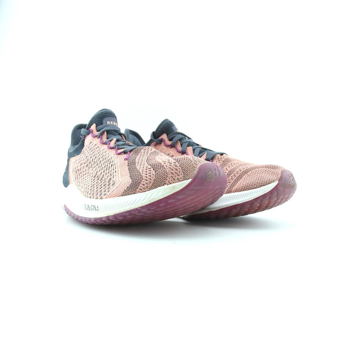NEW BALANCE FUELCELL REBEL PERFOMANACE