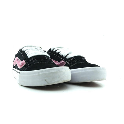 VANS X PEACHES. KNU-SKOOL