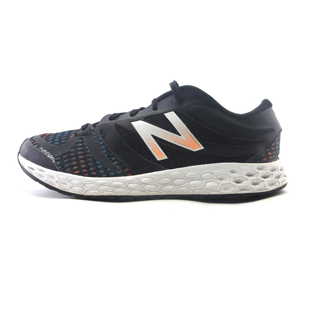NEW BALANCE 822V3