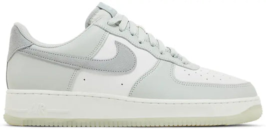 Nike Air Force 1 '07 Light Silver Pumice
