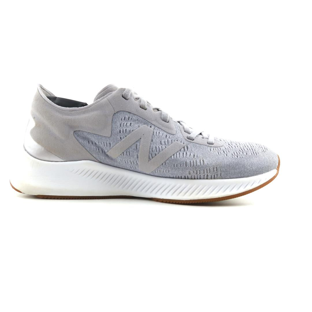NEW BALANCE  DYNASOFT PESU V1