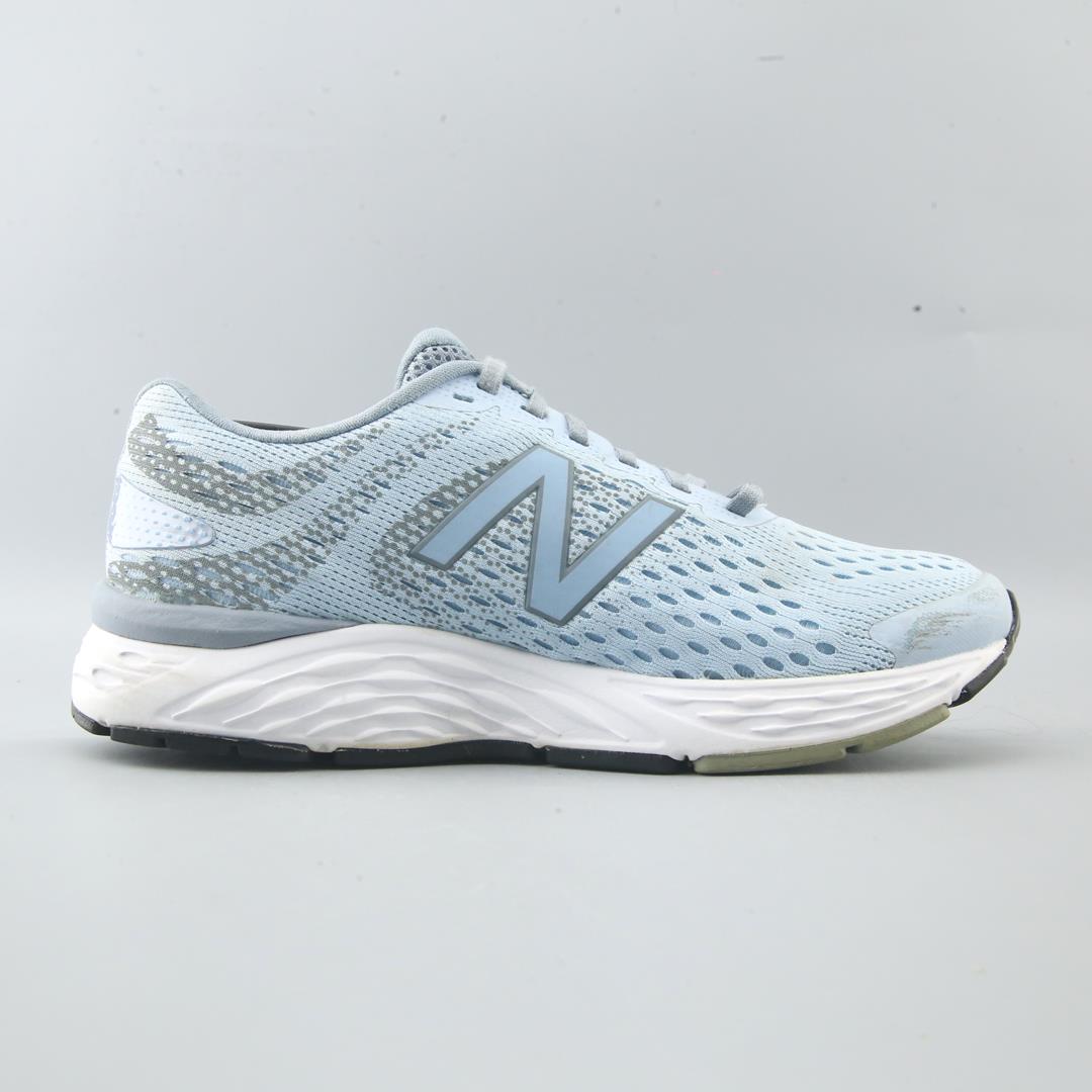 NEW BALANCE 680V6
