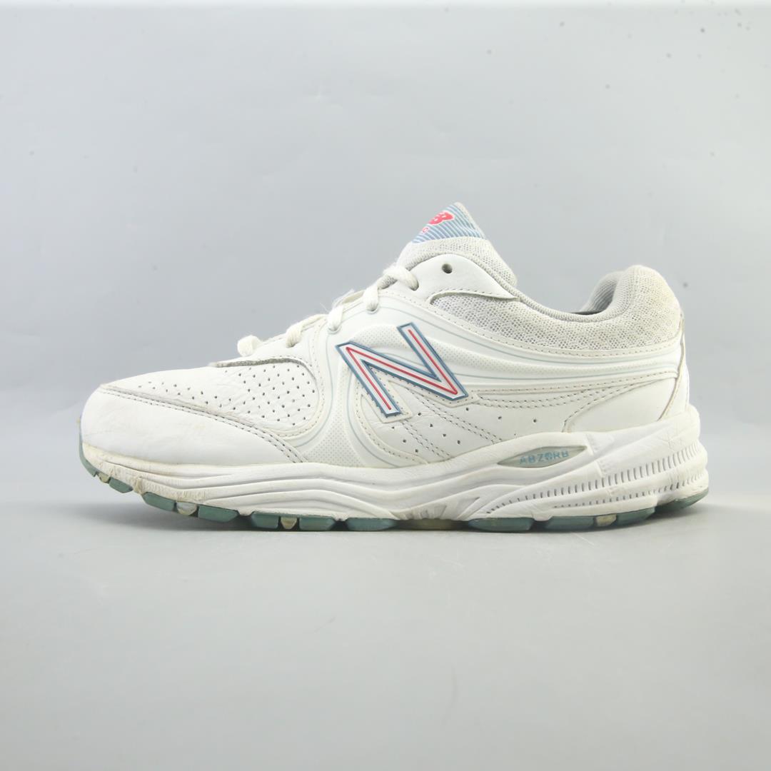 NEW BALANCE 840