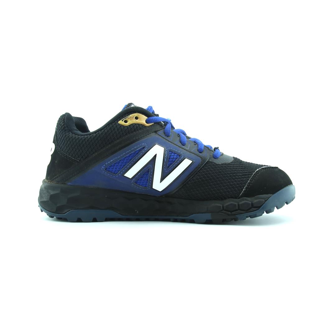 NEW BALANCE FRESH FOAM 3000V4 TURF LOW
