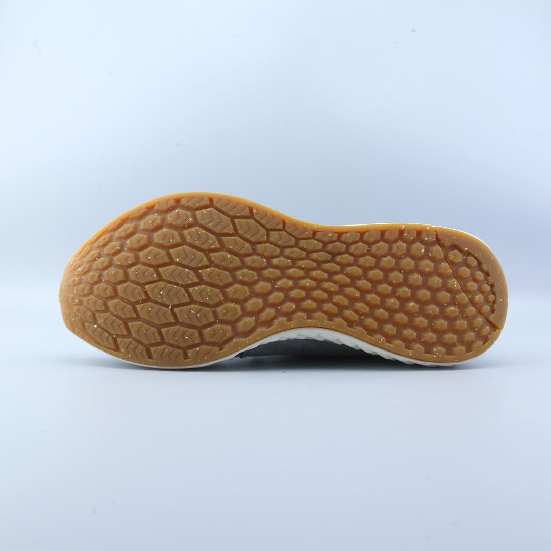 NEW BALANCE FRESH FOAM CRUZ V1