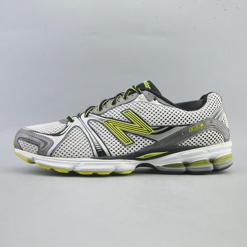 NEW BALANCE 880