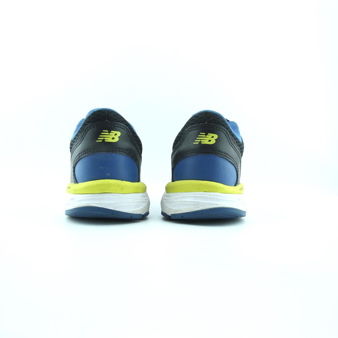 NEW BALANCE 680V6
