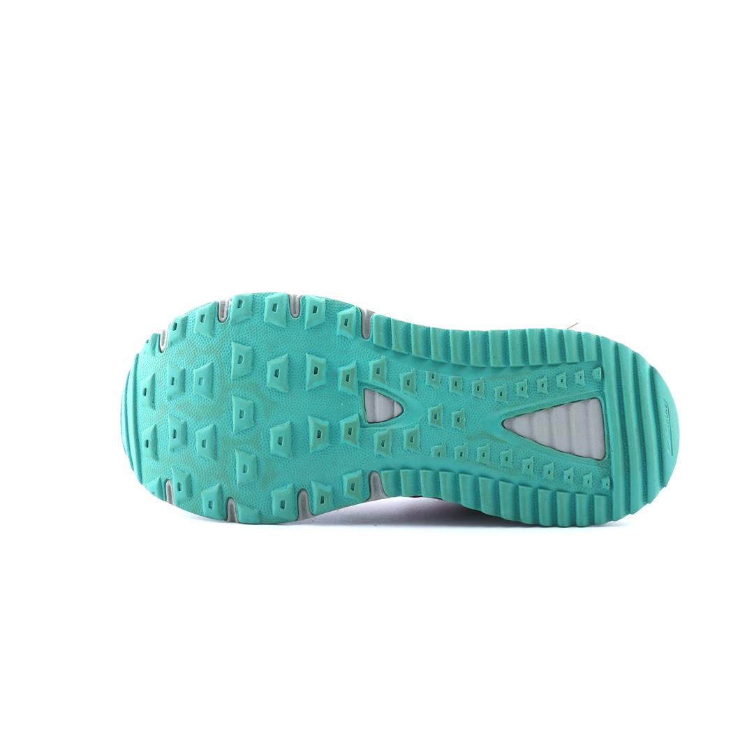 NEW BALANCE  NITREL V4