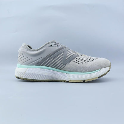 NEW BALANCE 860 V10