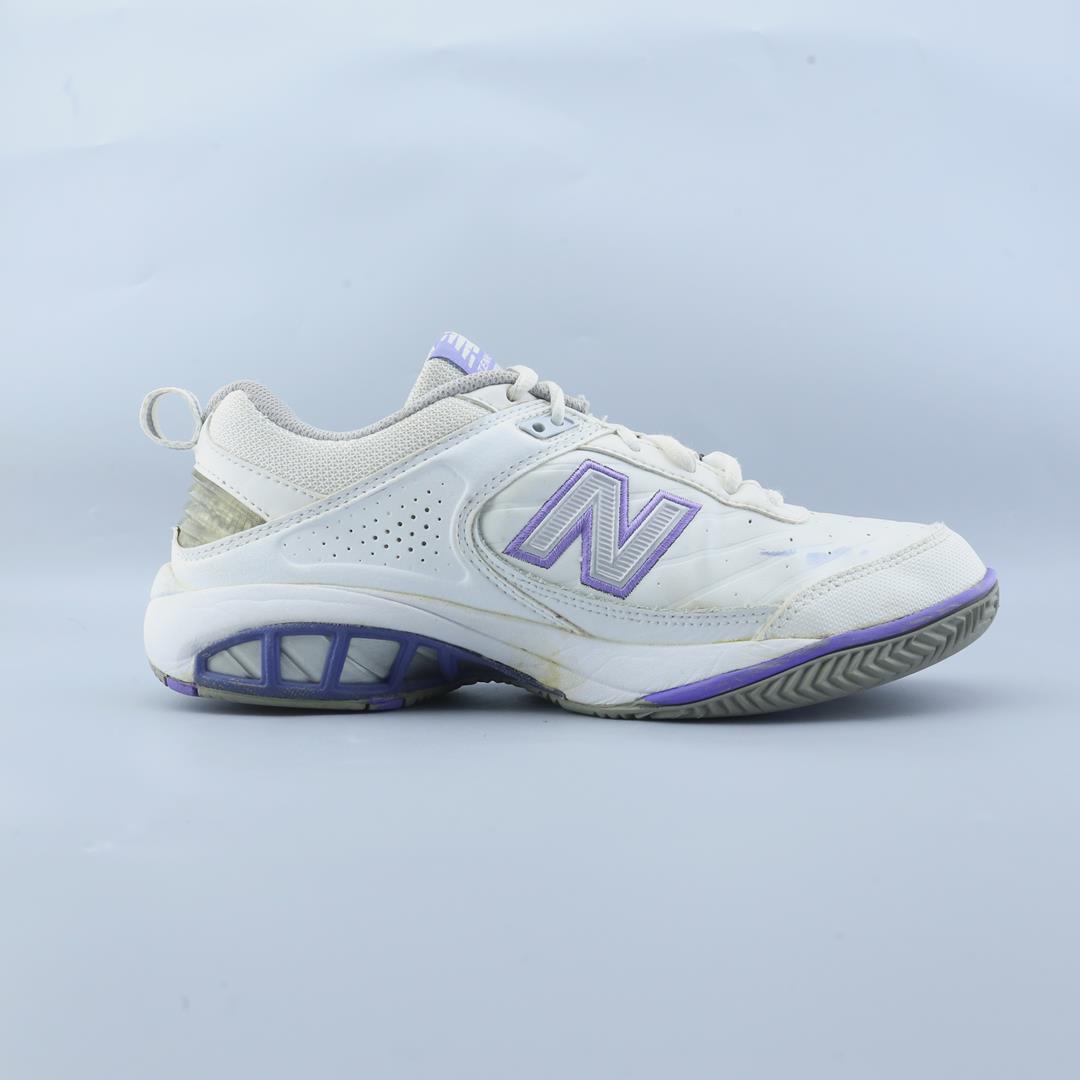 NEW BALANCE 806