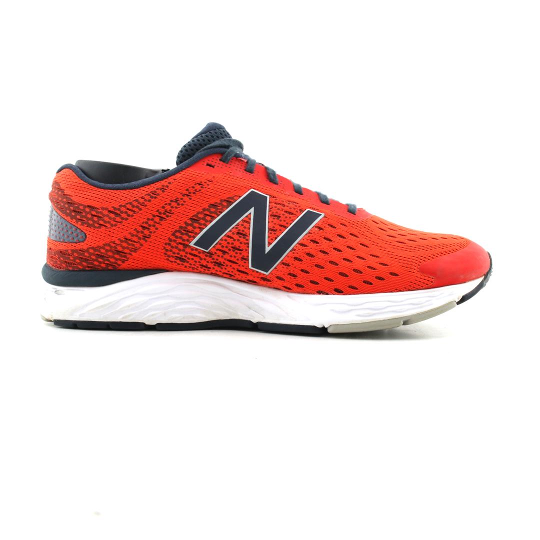 NEW BALANCE 680V6