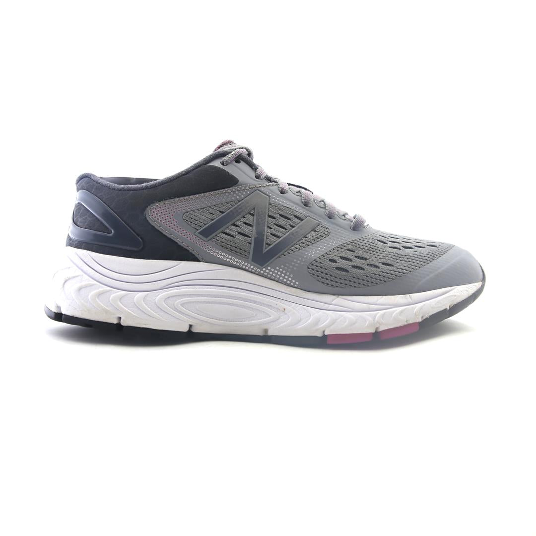 NEW BALANCE 840V4