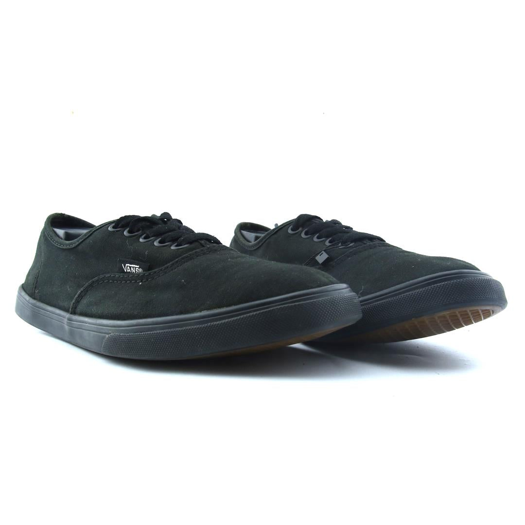 VANS AUTHENTIC