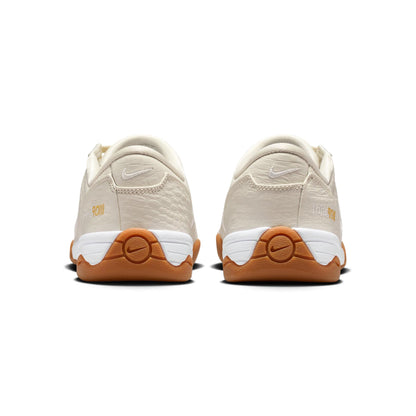 Nike Womens Total 90 (Light Bone/Sail/White/Gum Medium Brown)