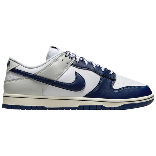 Nike Dunk Low New York Yankees