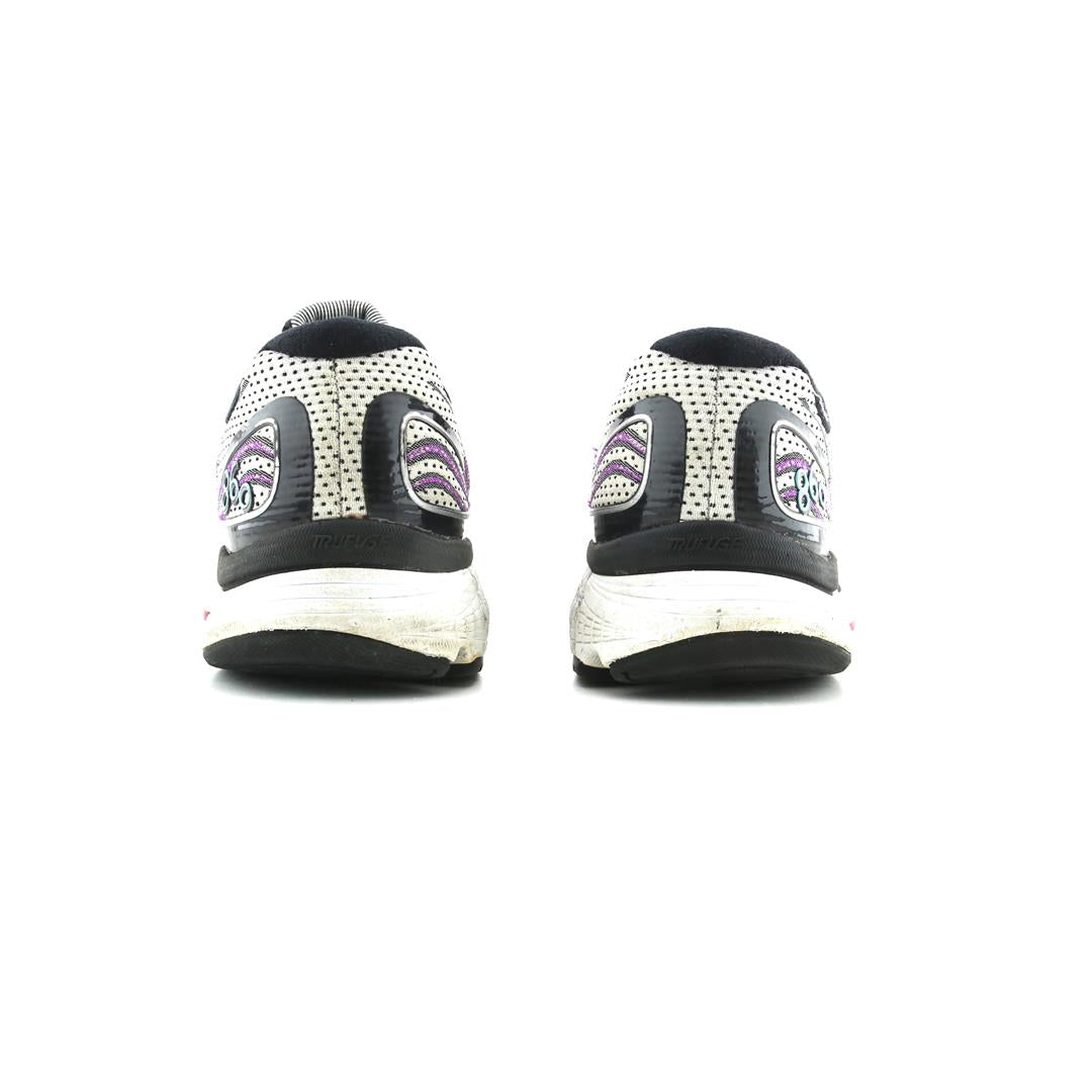 NEW BALANCE 860V9