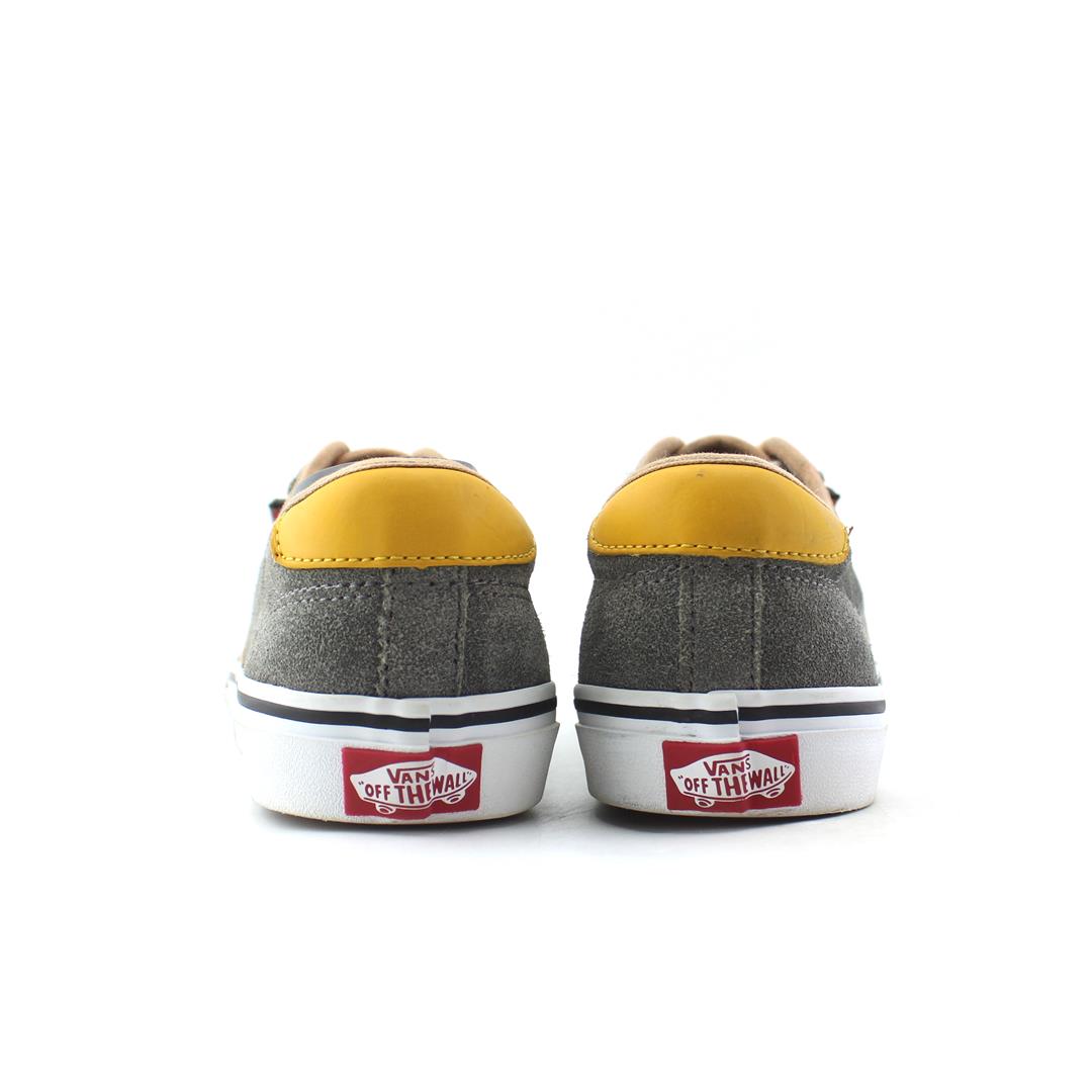 VANS AUTHENTIC