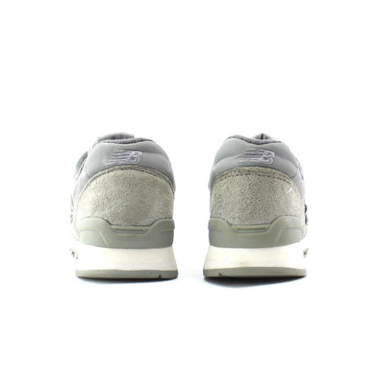 NEW BALANCE 696