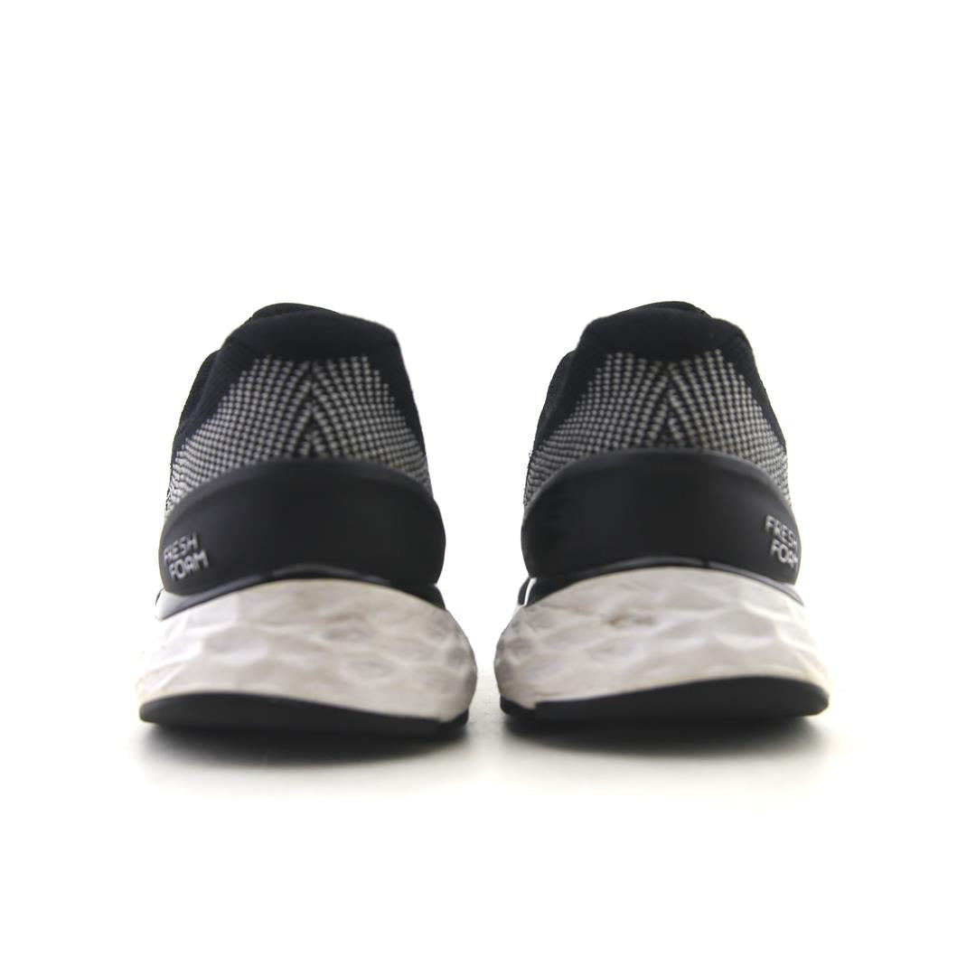 NEW BALANCE  FRESH FOAM X 880V10
