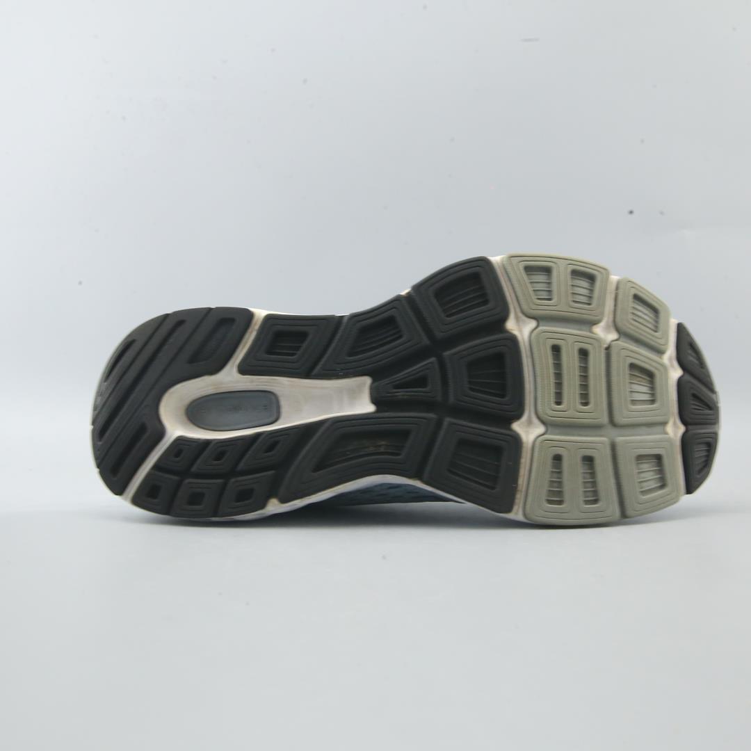 NEW BALANCE 680V6