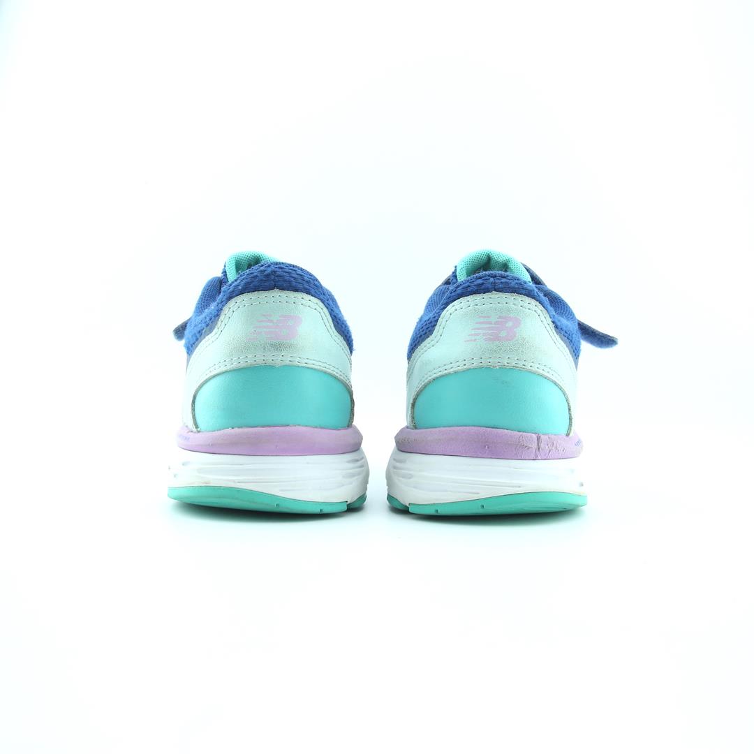 NEW BALANCE 680V6