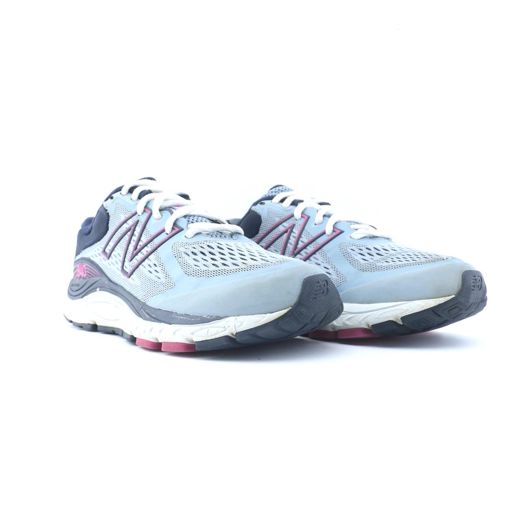 NEW BALANCE 840 V5
