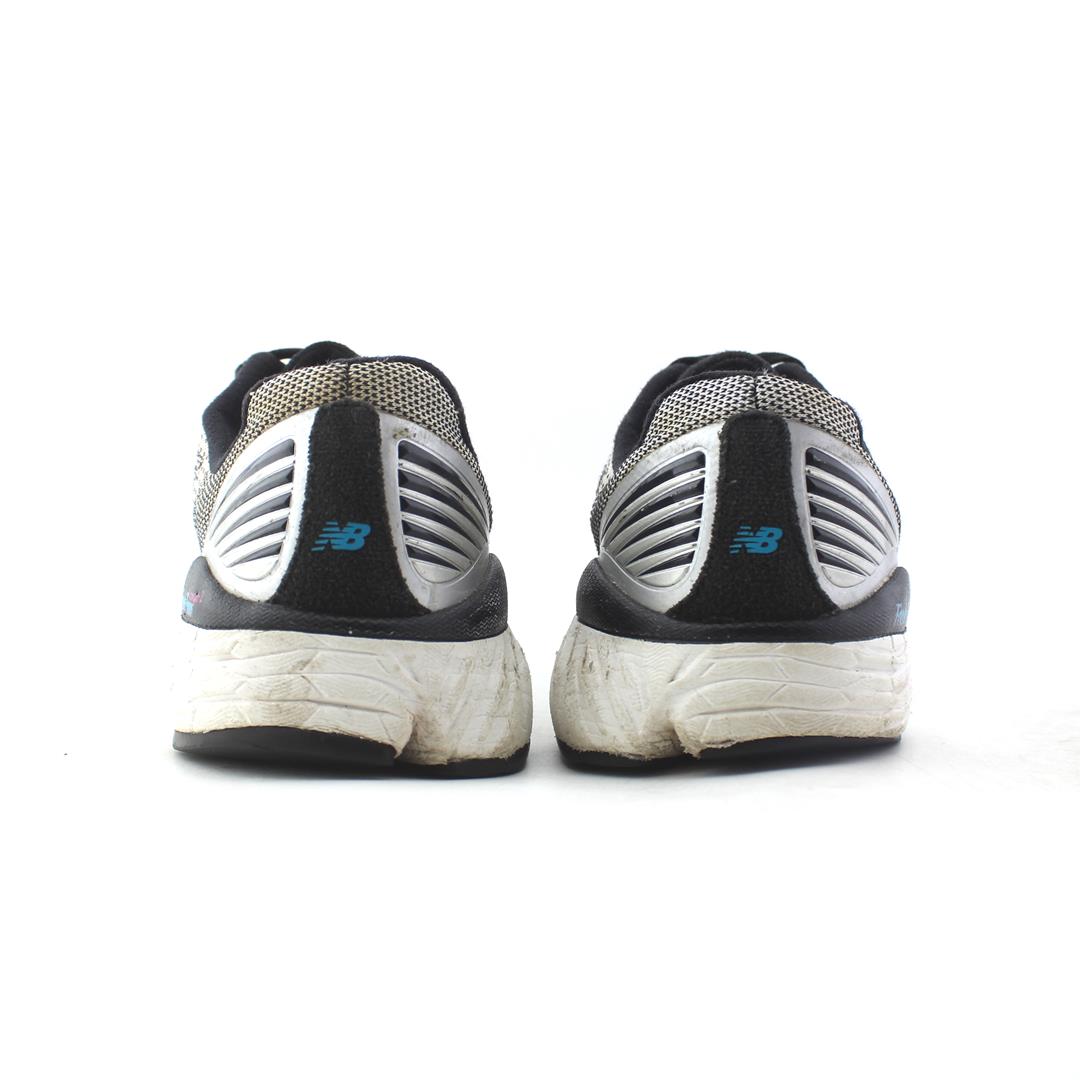 NEW BALANCE FRESH FOAM VONGO V2