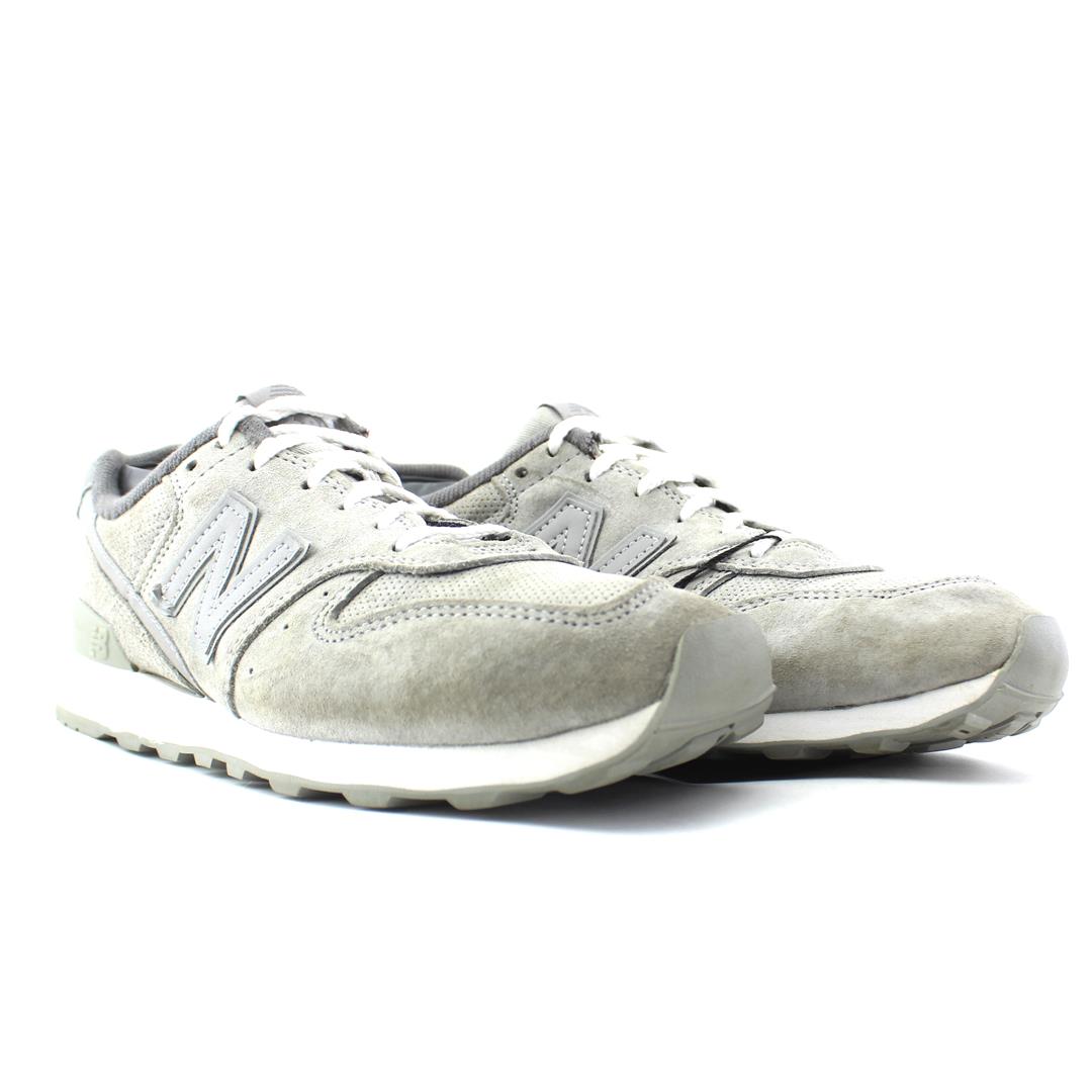 NEW BALANCE 696