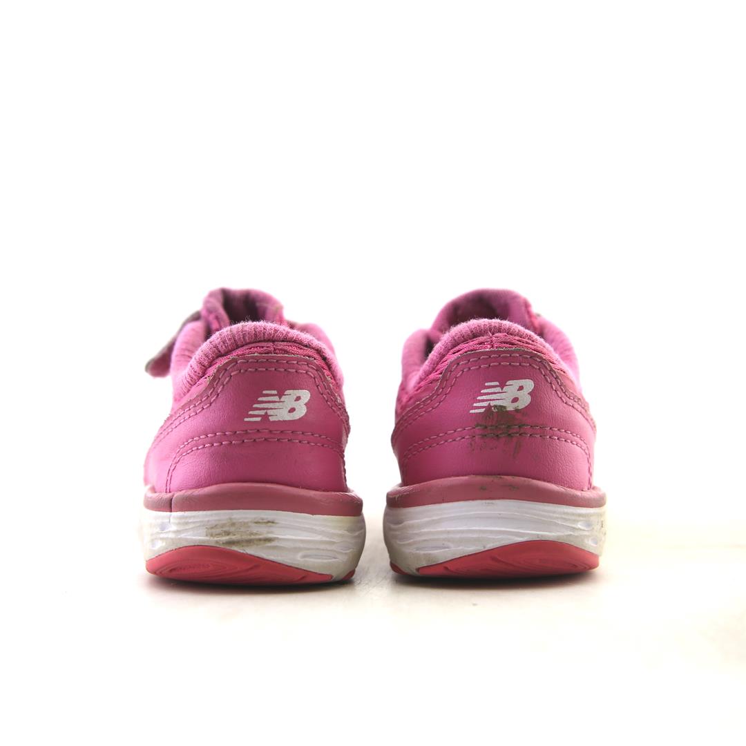 NEW BALANCE 680V6