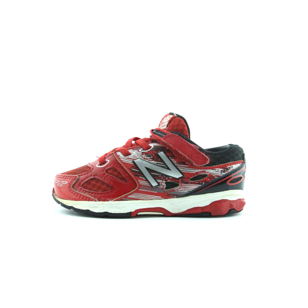 NEW BALANCE 680 V3