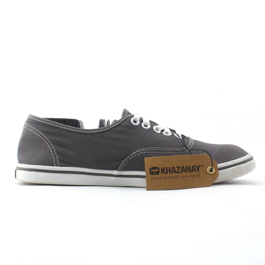 VANS AUTHENTIC