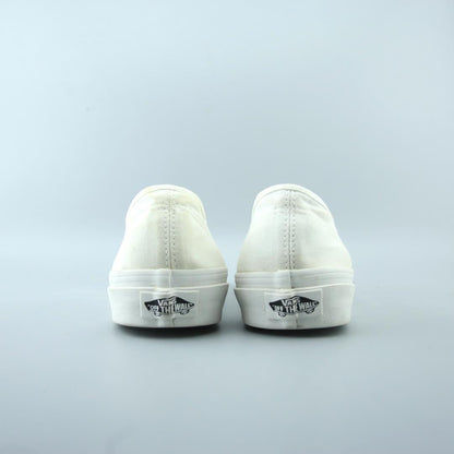 VANS AUTHENTIC