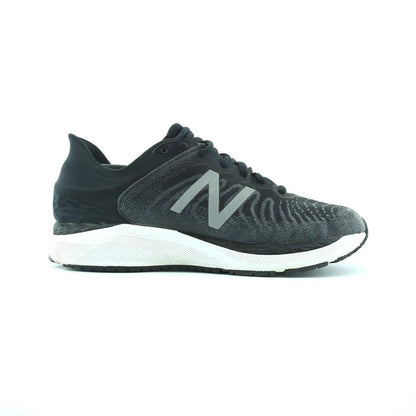 NEW BALANCE  FRESH FOAM 860V11