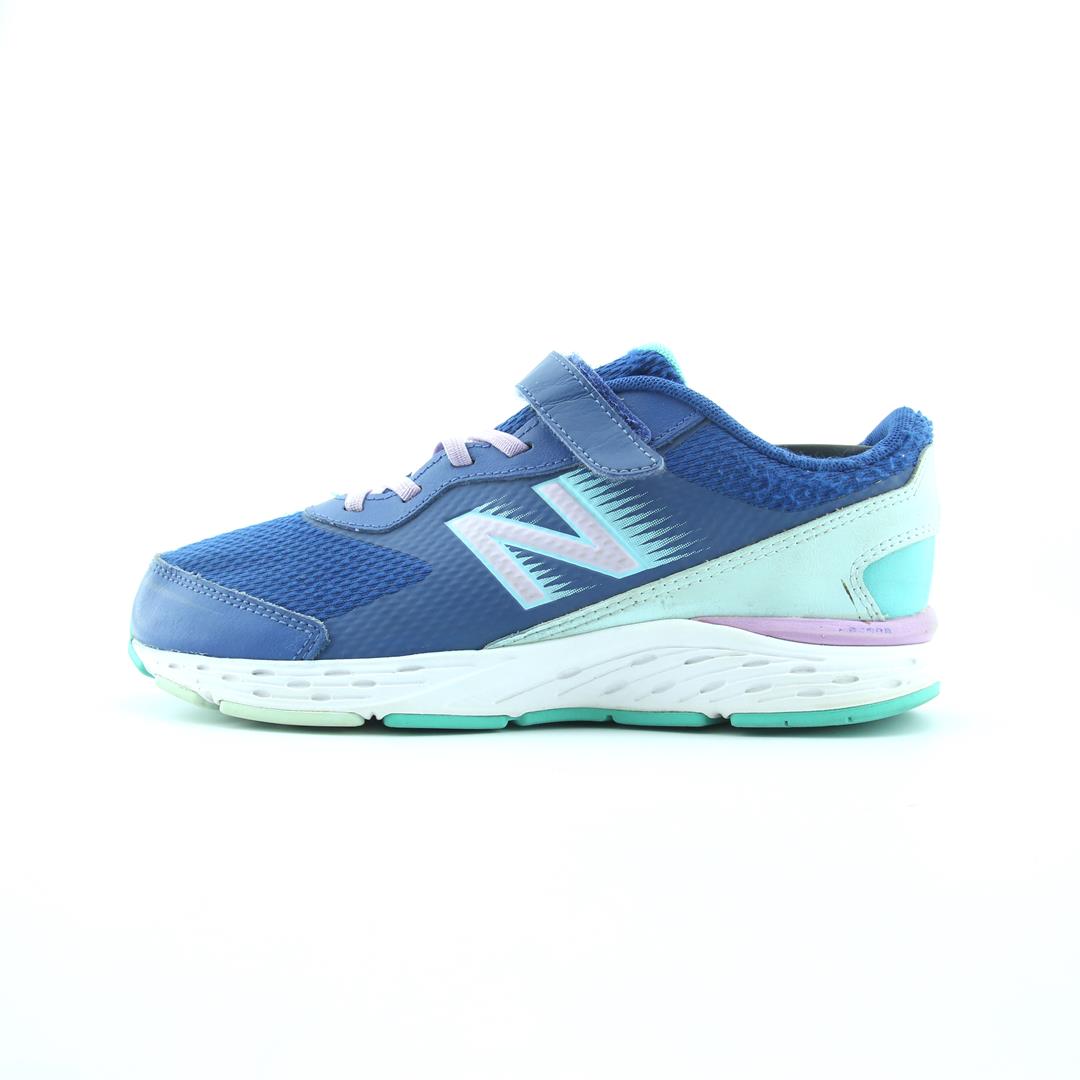 NEW BALANCE 680V6