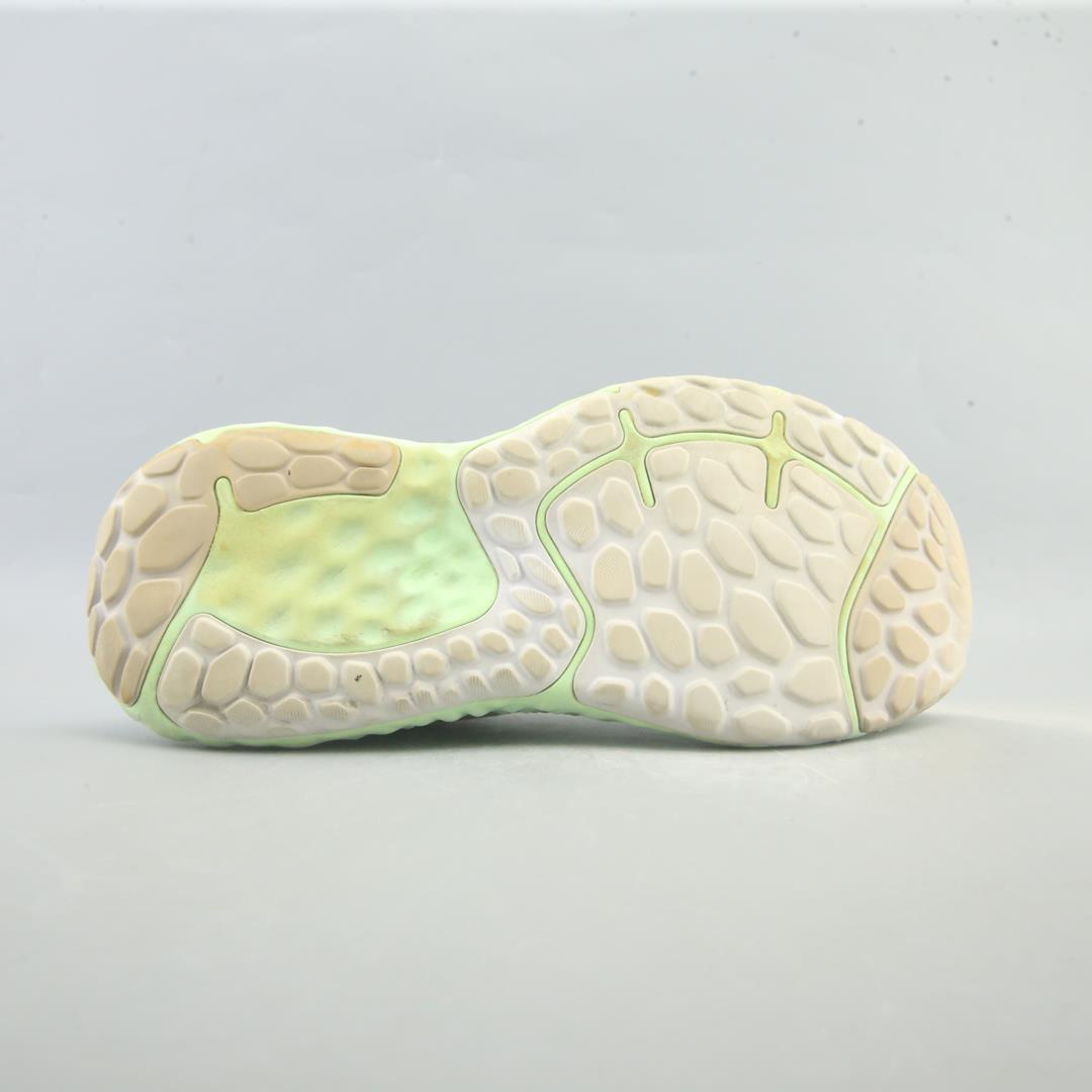 NEW BALANCE FRESH FOAM EVOZ V2